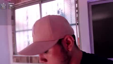 Snapshot of max_valiant1 chatting on November 6, 2025, 5:47 pm max_valiant1 online show from November 6, 2025, 5:47 pm