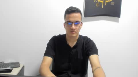max_vellon1 online show from May 1, 2026, 3:55 am