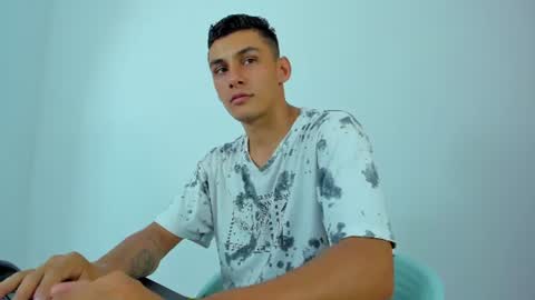 Snapshot of max_wild01 chatting on June 14, 2026, 12:30 am MAX online show from June 14, 2026, 12:30 am