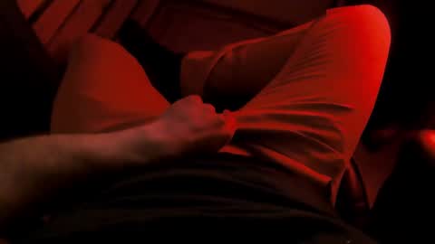 Snapshot of maxcamlove chatting on February 24, 2025, 5:00 am maxcamlove online show from February 24, 2025, 5:00 am