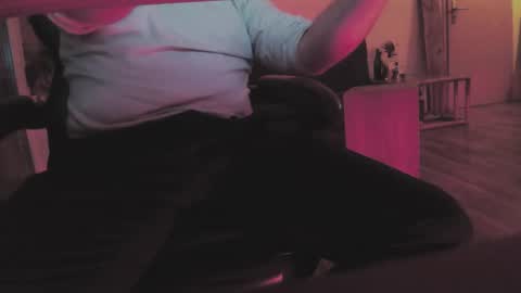 Snapshot of maxcamlove chatting on February 22, 2026, 8:57 am maxcamlove online show from February 22, 2026, 8:57 am