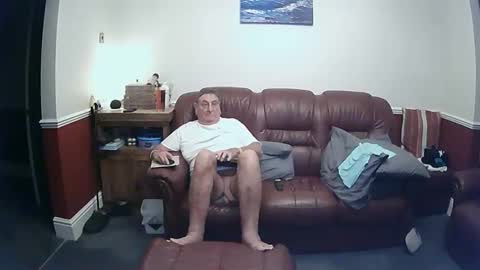 Snapshot of maxi_johnes chatting on October 20, 2025, 10:54 pm MAX online show from October 20, 2025, 10:54 pm