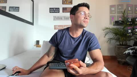 MAXI      online show from April 6, 2026, 7:15 pm