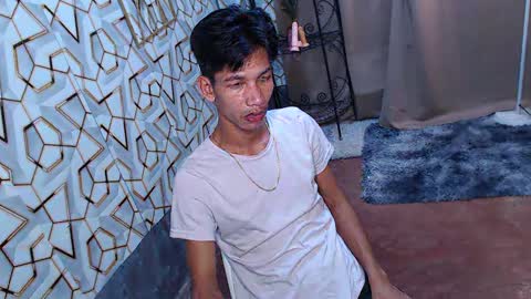 Reyn online show from February 16, 2025, 1:49 pm