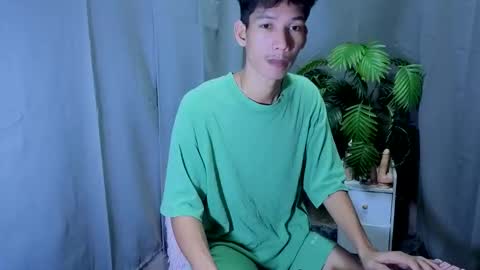 Reyn online show from October 20, 2025, 2:28 pm