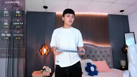 --  -- online show from November 14, 2025, 7:23 pm