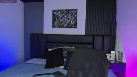 Maximo Wolf online show from March 4, 2025, 9:00 pm