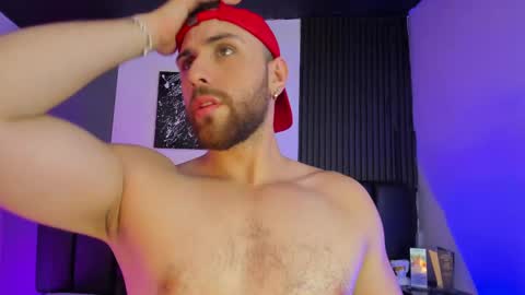 Maximo Wolf online show from March 12, 2025, 1:47 am