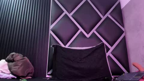 Snapshot of maximiliano_jam chatting on November 9, 2025, 4:55 am maxi online show from November 9, 2025, 4:55 am