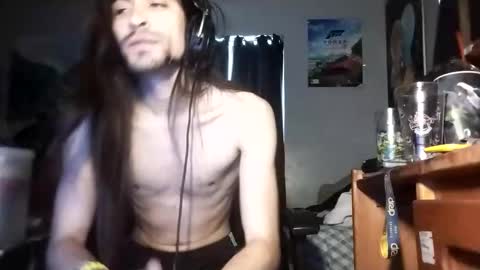 maximillianpayan95 online show from June 10, 2026, 11:57 pm