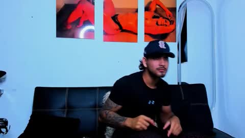 Snapshot of maximo004 chatting on October 19, 2025, 6:25 am Maximo online show from October 19, 2025, 6:25 am