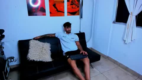 Snapshot of maximo004 chatting on October 20, 2025, 5:41 am Maximo online show from October 20, 2025, 5:41 am