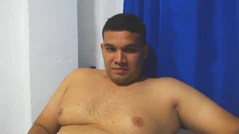 maximo08_dlim online show from June 8, 2026, 2:01 am