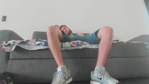 maximo__77 online show from November 22, 2025, 8:19 pm