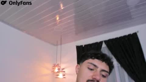 Snapshot of maximo_rodriguez chatting on February 28, 2025, 8:31 am Maximo online show from February 28, 2025, 8:31 am