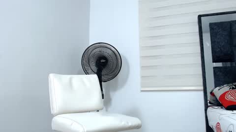 Snapshot of maximo_sebastian chatting on January 6, 2025, 3:20 am Maximo Sebastian online show from January 6, 2025, 3:20 am