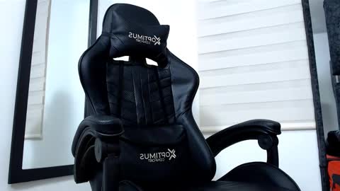 Snapshot of maximo_sebastian chatting on March 2, 2025, 4:50 am Maximo Sebastian online show from March 2, 2025, 4:50 am