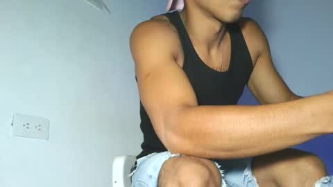 Maximo Aron Vega online show from March 29, 2026, 3:12 pm