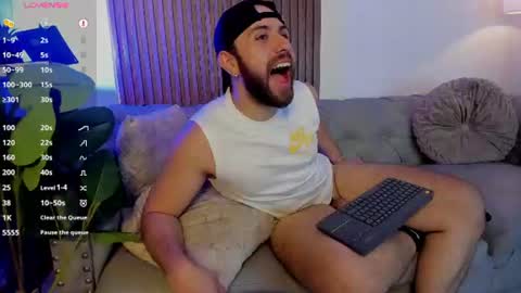 Maximo Wolf online show from July 10, 2026, 8:44 pm