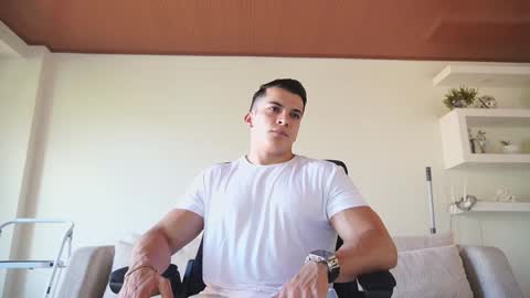 Sebastian online show from October 24, 2025, 8:49 pm