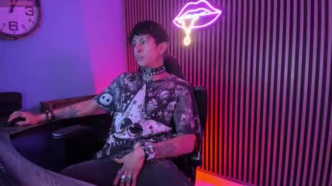 MAXIMO online show from February 17, 2026, 3:47 am