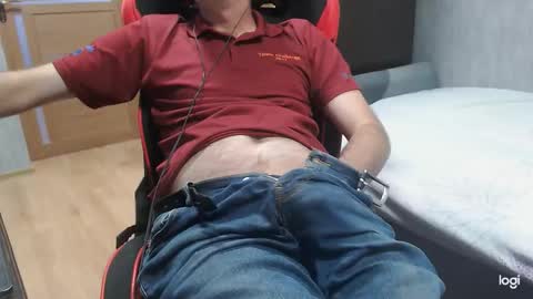 Snapshot of maximus3334 chatting on September 22, 2025, 12:07 pm maximus3334 online show from September 22, 2025, 12:07 pm