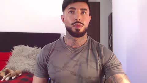 Snapshot of maximus_golden chatting on June 25, 2026, 5:23 am Independent Model online show from June 25, 2026, 5:23 am
