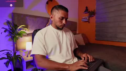 Maximus Clark online show from July 24, 2026, 2:42 am