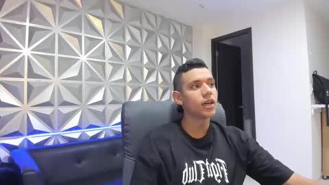 Snapshot of maximuss_19 chatting on January 2, 2025, 7:07 pm Maximus online show from January 2, 2025, 7:07 pm