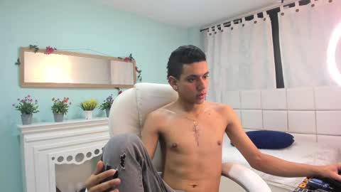 Snapshot of maximuss_19 chatting on January 20, 2025, 7:25 pm Maximus online show from January 20, 2025, 7:25 pm