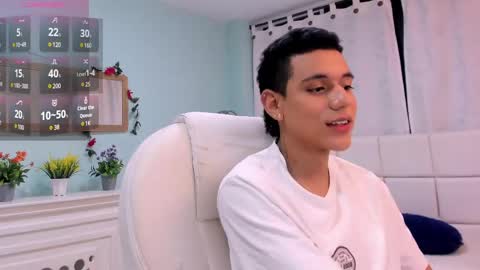 Snapshot of maximuss_19 chatting on January 24, 2025, 7:28 pm Maximus online show from January 24, 2025, 7:28 pm