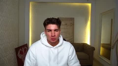 Snapshot of maxkaiden chatting on October 3, 2025, 6:43 am MaxKaiden online show from October 3, 2025, 6:43 am