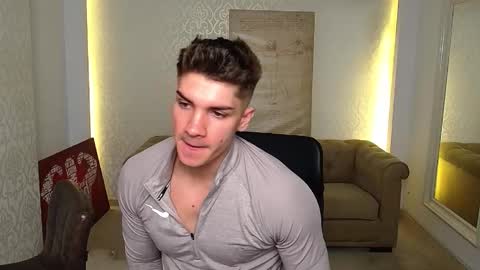 Snapshot of maxkaiden chatting on October 5, 2025, 4:44 am MaxKaiden online show from October 5, 2025, 4:44 am