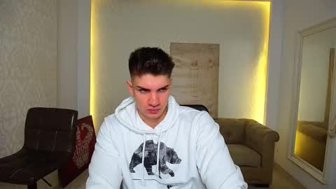 Snapshot of maxkaiden chatting on October 16, 2025, 4:57 am MaxKaiden online show from October 16, 2025, 4:57 am