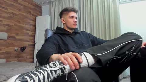 MaxKaiden online show from March 23, 2026, 5:33 am