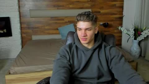 MaxKaiden online show from March 30, 2026, 4:35 am