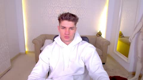 MaxKaiden online show from April 11, 2026, 9:13 am