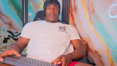 Maxmuscle10 online show from May 25, 2026, 3:07 pm