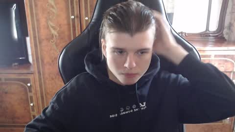 Snapshot of maxplay18 chatting on December 5, 2024, 10:23 am Max online show from December 5, 2024, 10:23 am