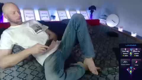 MaxRouger online show from September 10, 2025, 4:12 am