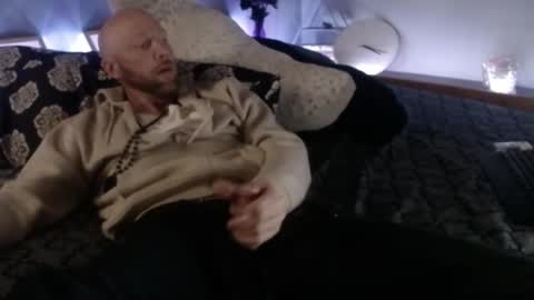 MaxRouger online show from September 14, 2025, 3:44 pm