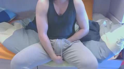 Snapshot of maxsperman1 chatting on December 21, 2025, 1:40 pm MaxSperman online show from December 21, 2025, 1:40 pm