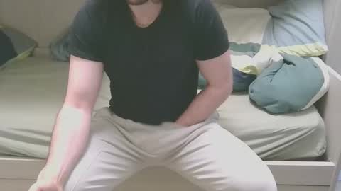 Snapshot of maxsperman1 chatting on February 18, 2026, 9:16 am MaxSperman online show from February 18, 2026, 9:16 am