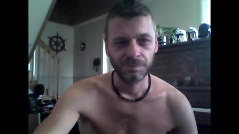 MaxTheWolf online show from September 18, 2025, 1:24 pm