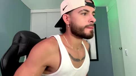 Snapshot of maxtowers chatting on October 8, 2025, 6:05 pm Maxi online show from October 8, 2025, 6:05 pm