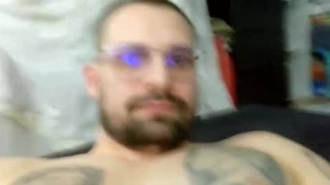 Snapshot of maxview67 chatting on December 19, 2025, 5:09 pm Max online show from December 19, 2025, 5:09 pm