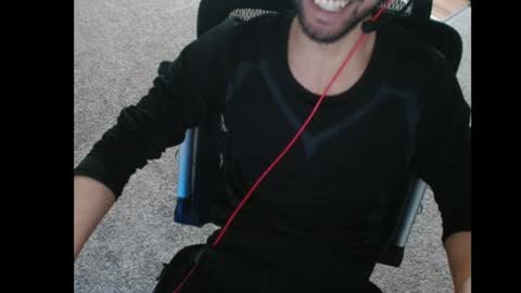 Snapshot of maxvirya3 chatting on December 20, 2025, 4:30 am max online show from December 20, 2025, 4:30 am