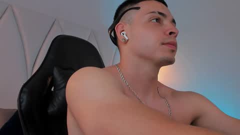 MAX online show from March 7, 2025, 11:16 pm