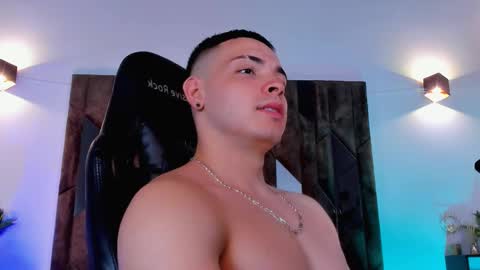 MAX online show from March 10, 2025, 3:01 am