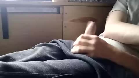 Max online show from November 21, 2025, 7:12 pm